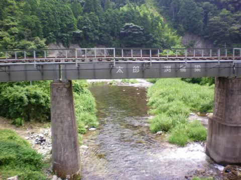 真夏の中国地方ローカル線4 (因美線・知和駅)_b0005281_22321078.jpg