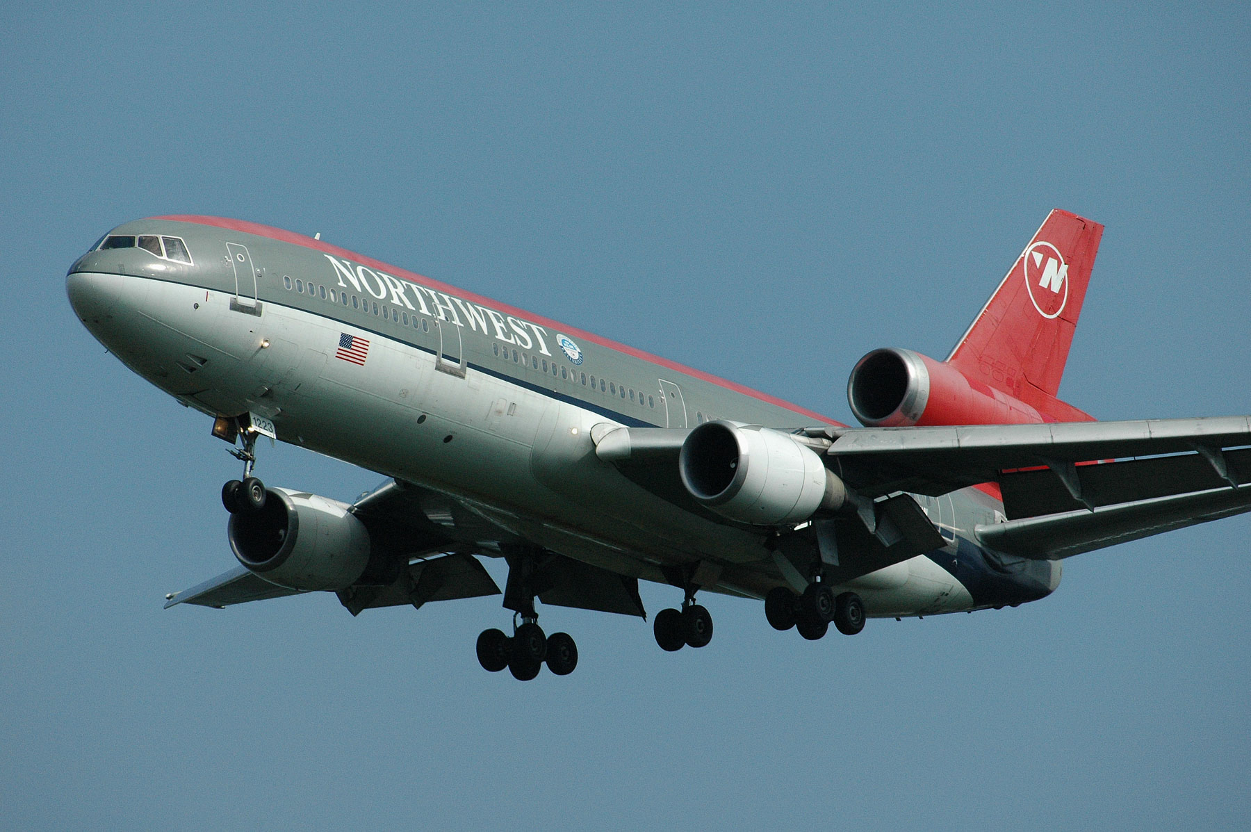 McDonnell Douglas DC-10-30 / N223NW : SKY LOUNGE GARDEN McDonnell Douglas DC-10-30 / N223NW : SKY LOUNGE GARDEN