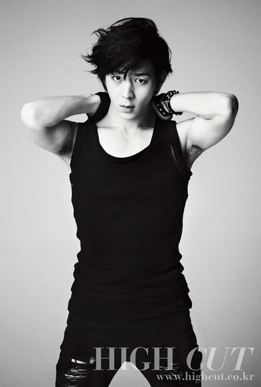 ユファン Highcutで男性美を発散 Step By Step ユファン Highcutで男性美を発散 Step By Step