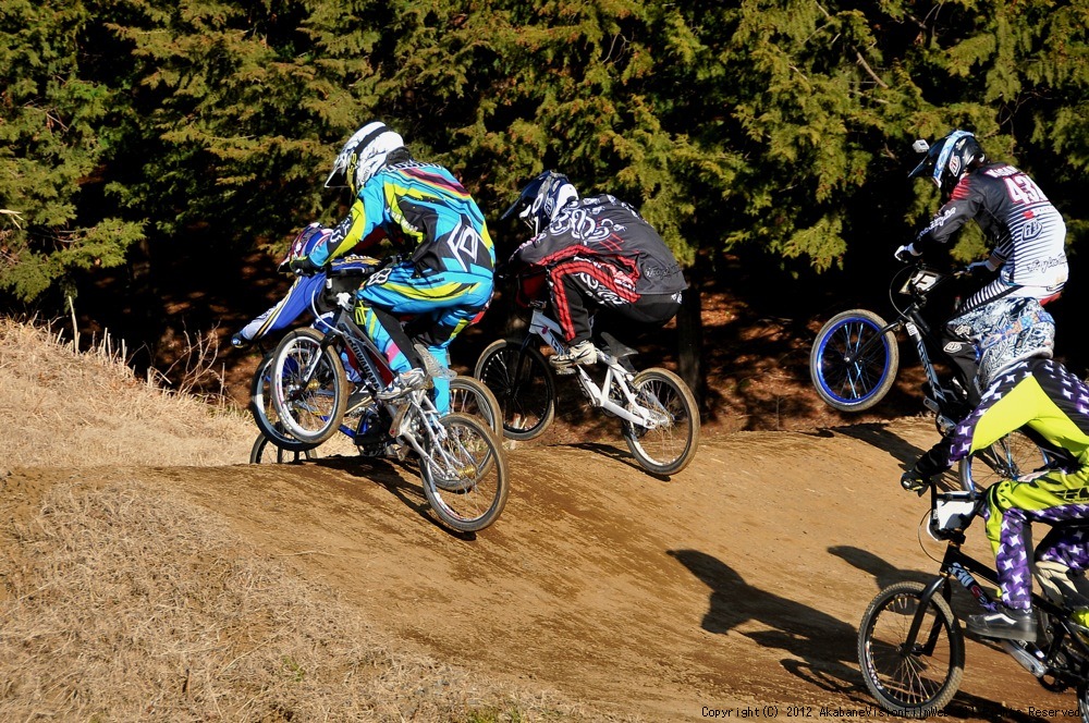 2012JOSF緑山オープニングレース（１月定期戦）VOL1：BMXエリート決勝 動画あり_b0065730_1965895.jpg