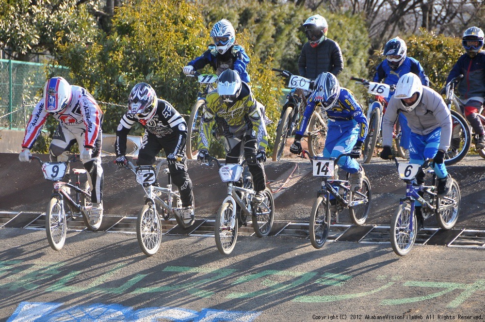 2012JOSF緑山オープニングレース（１月定期戦）VOL５：BMXマスターズ決勝 動画あり_b0065730_2317846.jpg