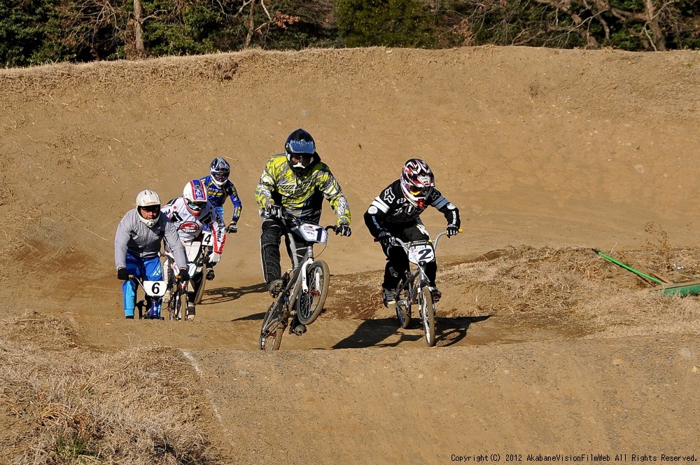 2012JOSF緑山オープニングレース（１月定期戦）VOL５：BMXマスターズ決勝 動画あり_b0065730_23194879.jpg