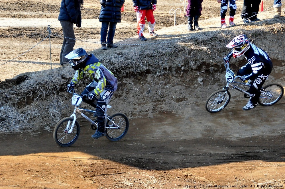 2012JOSF緑山オープニングレース（１月定期戦）VOL５：BMXマスターズ決勝 動画あり_b0065730_23221929.jpg