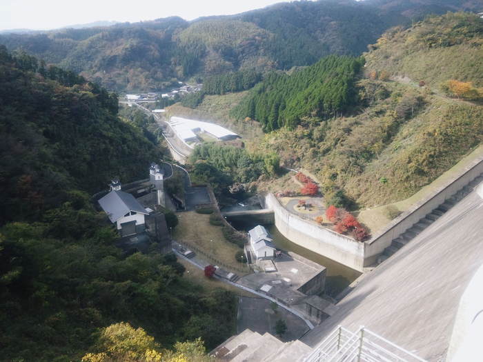 FLC日記 竜門ダム_a0254656_92639.jpg