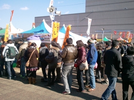 東京支局長喰い倒れレポート 「第8回ニッポン全国鍋合戦」_b0206037_1125396.jpg