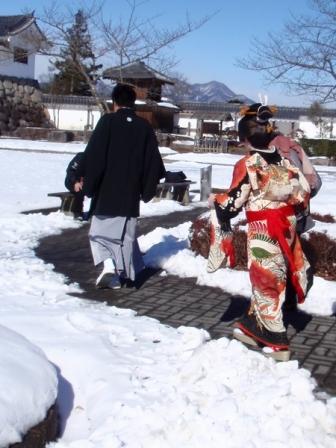 雪の中の花嫁さん！_d0069498_19441847.jpg