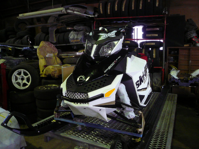 SKI-DOO SUMMIT X 2012モデルE-TEC : 車の119番 SKI-DOO SUMMIT X 2012モデルE-TEC : 車の119番