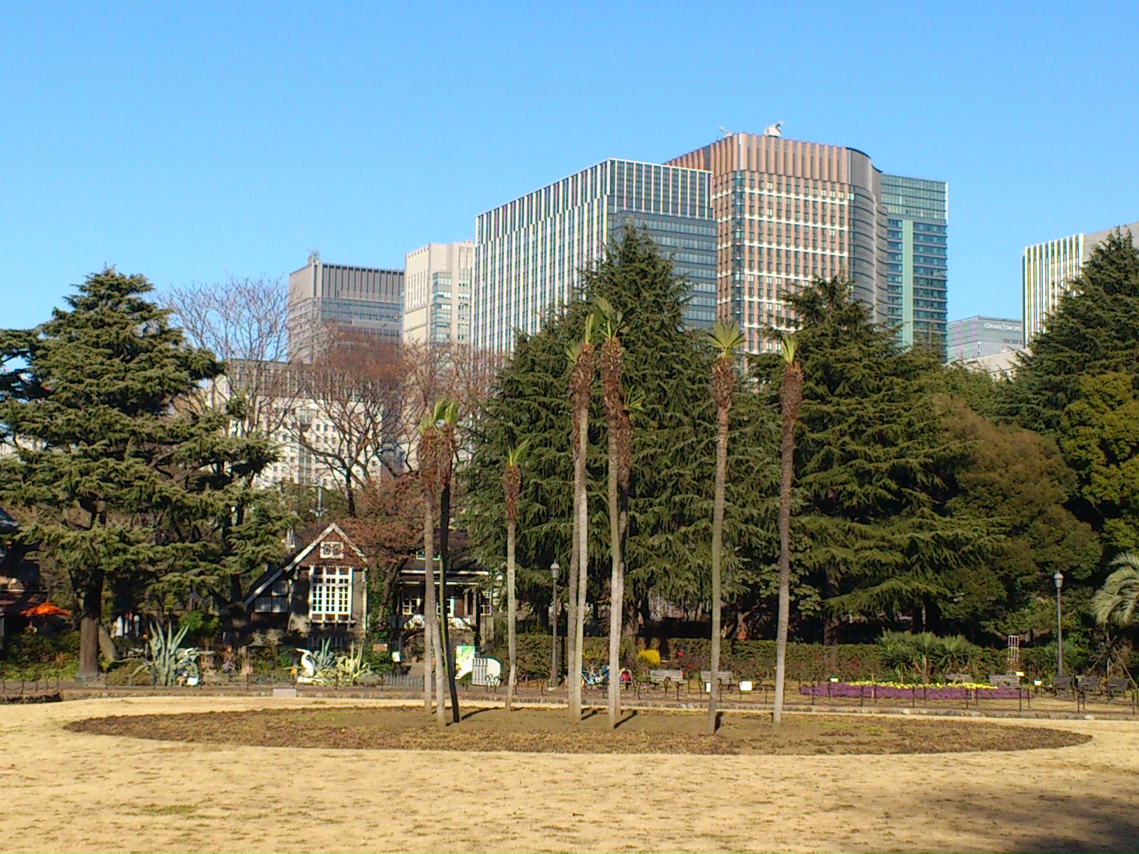 日比谷図書館は快適だよ。_e0059834_11445113.jpg