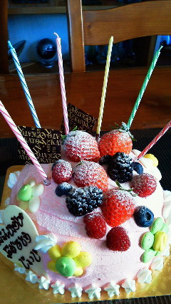 Katoさんのケーキでhappy Birthday 月夜野閑話
