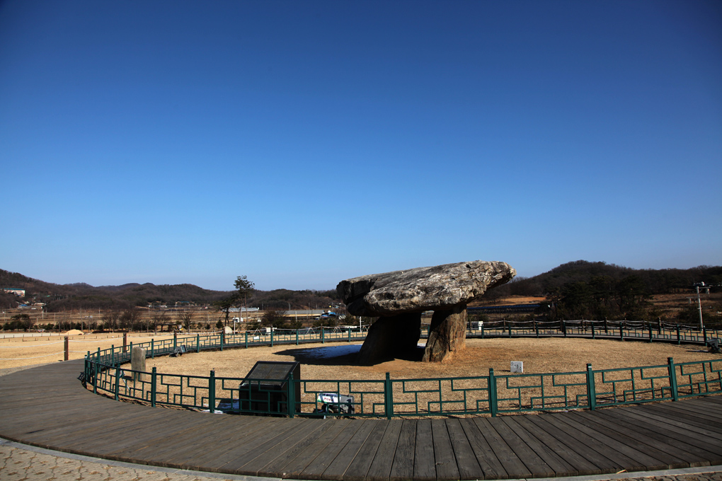 韓国の街角～世界文化遺産　江華支石墓_f0038653_2355983.jpg