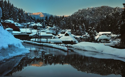 夕方近くになると扇ノ山を覆っていたガスも晴れて、見事な雪景色を...._b0194185_23324516.jpg