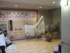 作品展　飾りつけラストスパート_d0227610_21282579.jpg