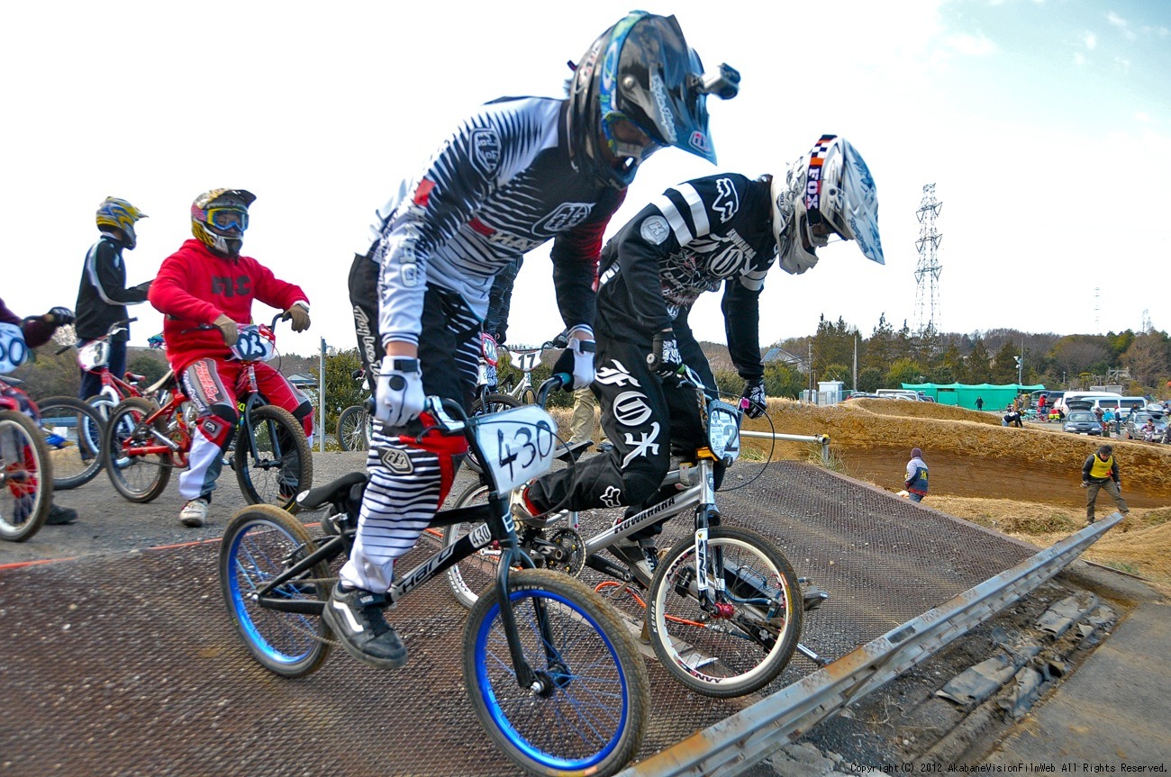 2012BMX RACING STARTMANIA：緑山オープニングレース_b0065730_1844070.jpg