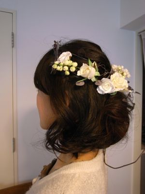 オトナ可愛いヘアアレンジ_c0043737_9462695.jpg