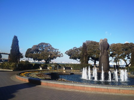 山下公園で虹を見ました_e0117613_1650680.jpg