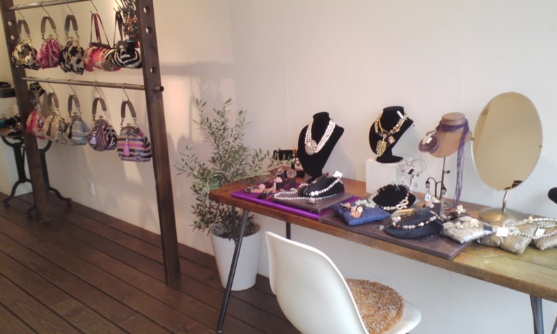 AILA FAIR @ AOYAMA 401 おかげさまで盛況で終えました!_b0115615_17424245.jpg