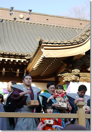 深大寺で節分会_d0133320_2218112.jpg