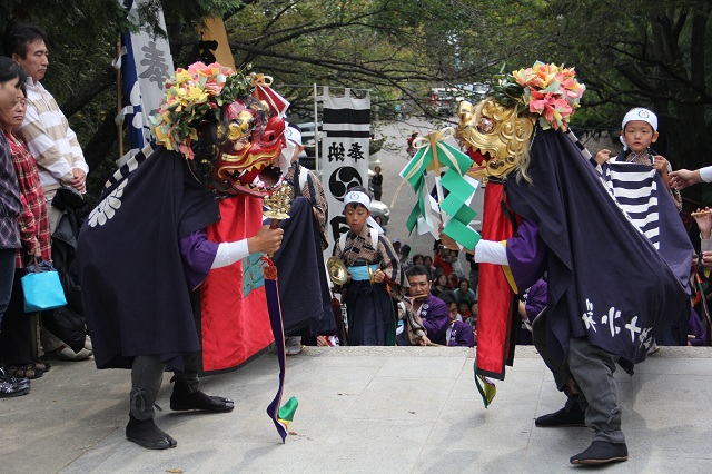 船越・岩瀧神社秋季大祭 2011「奉納獅子舞」_b0095061_0261576.jpg