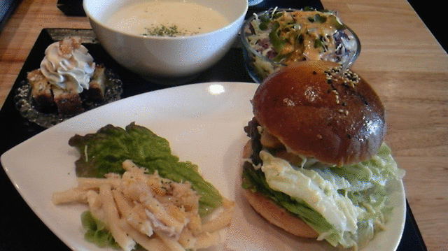 Boite Cafe（ボワット　カフェ）♪_c0230568_17152918.gif