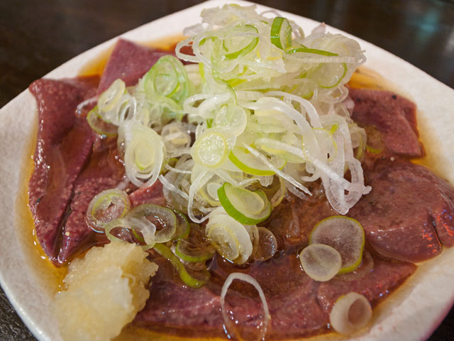 屯縁房 その1 レバ刺しおかわり_a0016730_23284436.jpg