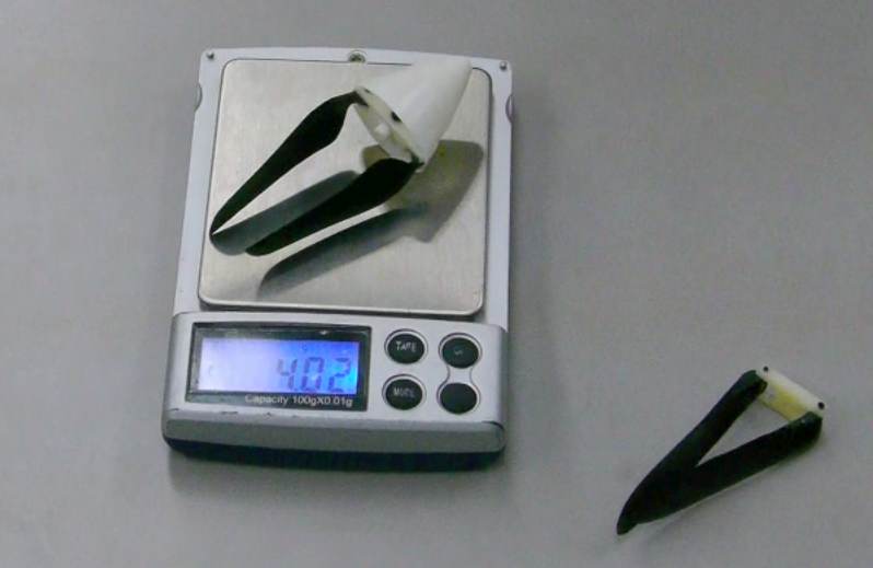 超軽量折ペラを求めてと SIW403ウィングホルダ_d0067943_1983466.jpg