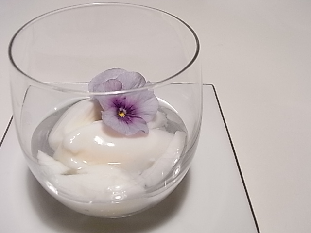 杏仁豆腐 すみれのシロップ Wine Salon H