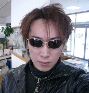 OAKLEY新作メタルサングラスBLENDER(ブレンダー)入荷!_c0003493_9453763.jpg