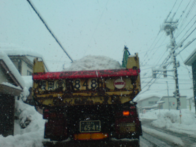 今日の雪風景と「ALWAYS三丁目の夕日‘64」。_d0182179_13284773.jpg