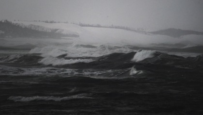 車も走ってない浦富海岸は更に大荒れ猛吹雪....視界もききません...._b0194185_2316987.jpg