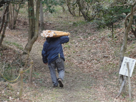 臨時活動日：展望台建設第１０日目_c0108460_18503992.jpg