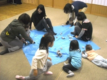 えほんとあそびのひろば_e0114963_1545999.jpg