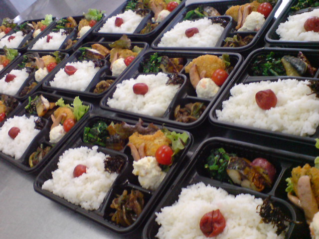 除雪部隊のお弁当、毎日作ってます。_d0182179_1644588.jpg