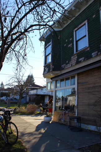 素敵なカフェ見つけた♪_d0129786_15215156.jpg