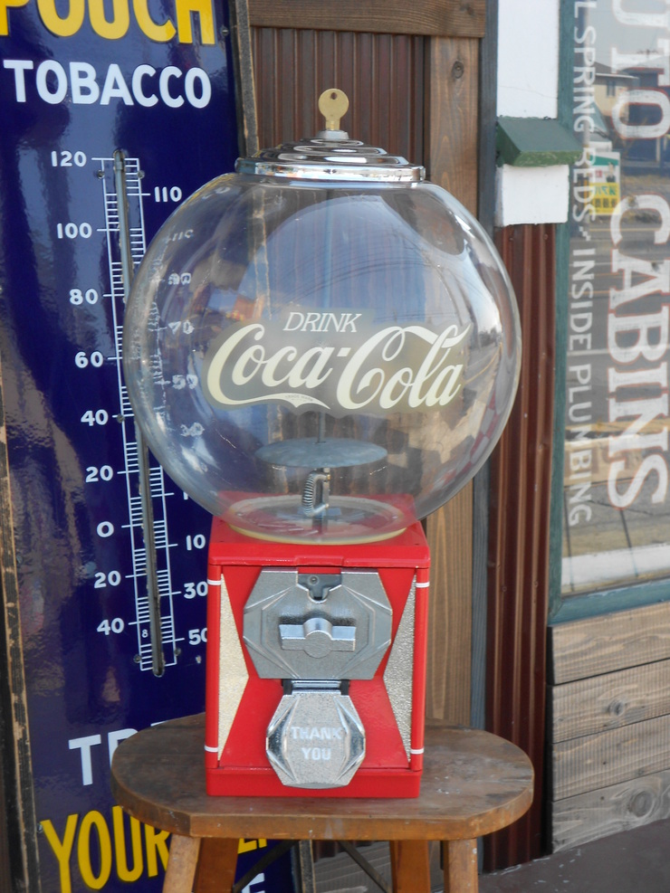 コカコーラ ガムボールマシン : OIL SHOCK ZAKKA