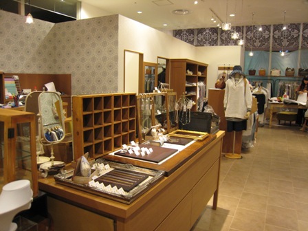 ベニエの姉妹店　informer です。_c0227633_22504865.jpg