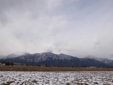 雪がとけて山が見えて_a0014840_191039.jpg