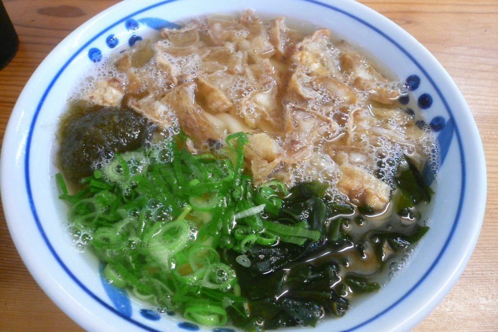 だし道楽のかすうどん_e0005253_1833622.jpg