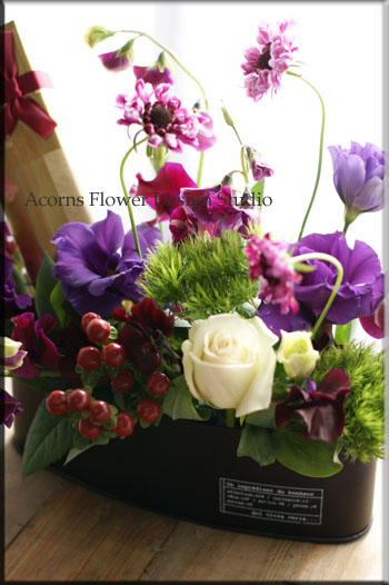 花の仕事場は・・・。_f0215262_23382947.jpg