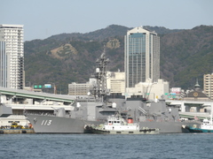 2月10日(金)､神戸港第4突堤に護衛艦\"いせ\"が入りました_b0192588_12333151.jpg