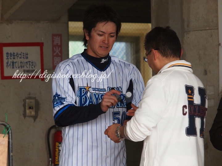 横浜DeNA2軍嘉手納キャンプ 下園辰哉選手その2 : Out of focus