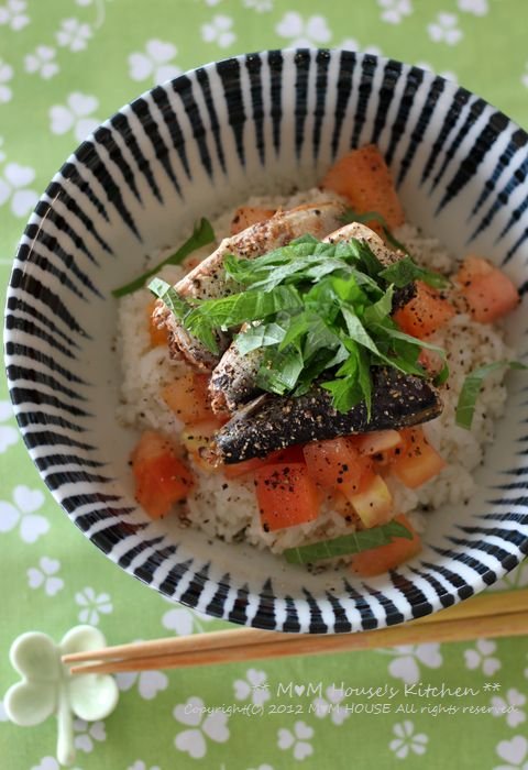 いわし缶とトマトの洋風丼♪_c0139375_15454579.jpg