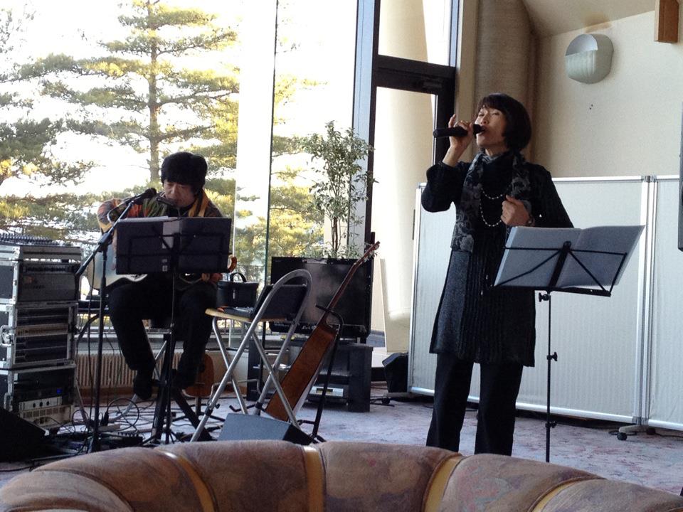 2月11日ファインビュー室山 雅音人マンスリーコンサートレポート_d0063599_1724913.jpg