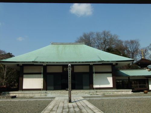 等々力「満願寺」の近代的な建築と堂内_f0120102_18234782.jpg