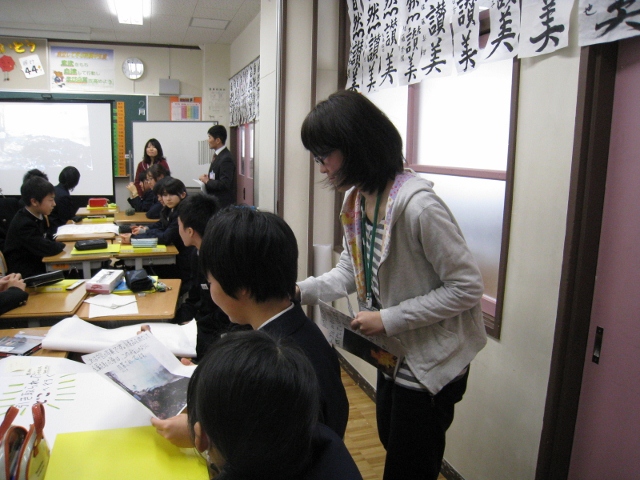 上越教育大附属中学校にて2つのワークショップを行いました。_c0167632_17374018.jpg