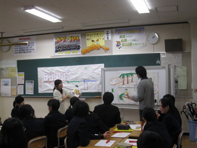 上越教育大附属中学校にて2つのワークショップを行いました。_c0167632_17423284.jpg