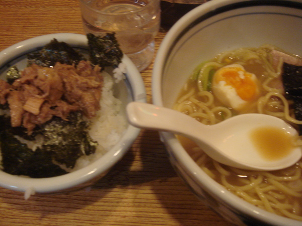 保健所の帰りに_e0256147_1953459.jpg