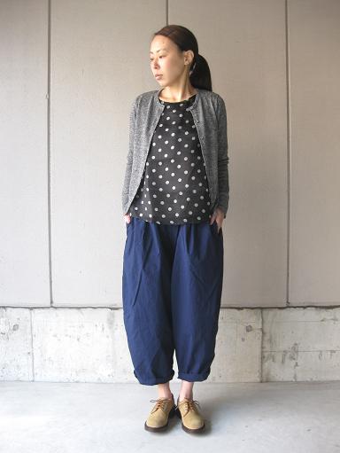 n100 エヌワンハンドレッド カシミヤ×リネンニットのVネックと ...