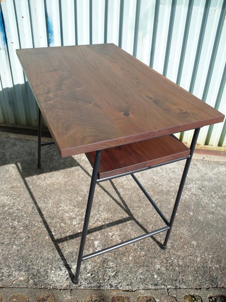 NS IRON DESK_c0146581_1443870.jpg