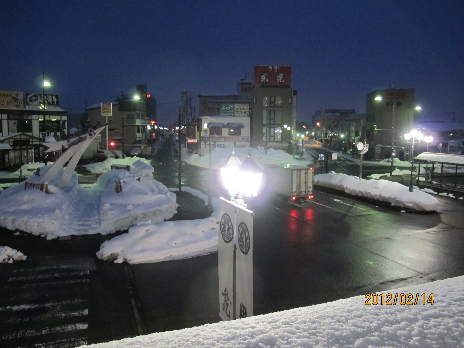 米沢駅、２月１４日_c0075701_6575019.jpg