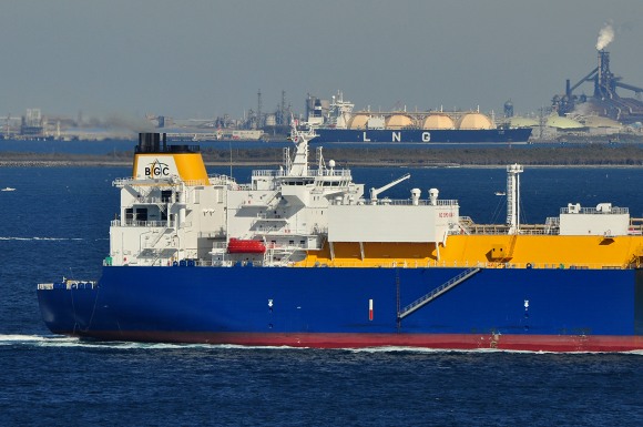 Brunei Gas Carriers 「AMALI」_e0158925_23143948.jpg